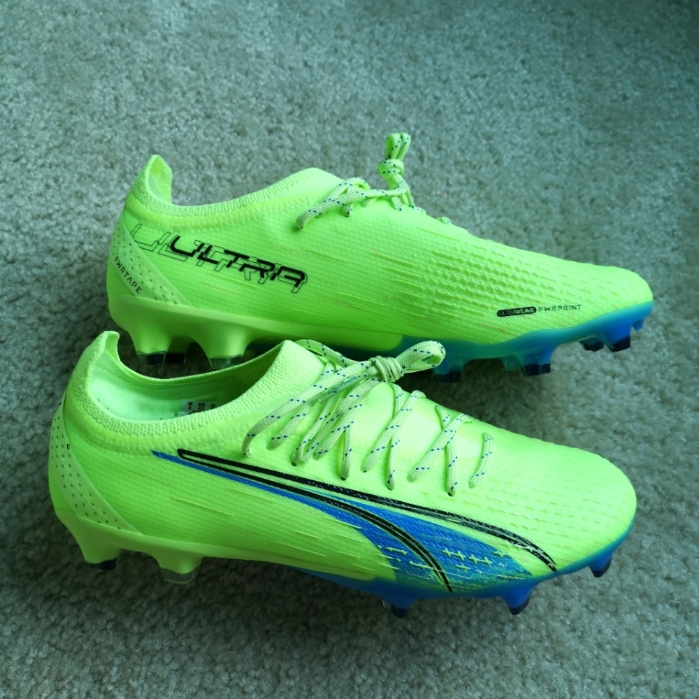 PUMA Men's ULTRA Ultimate FG/AG Soccer Cleats